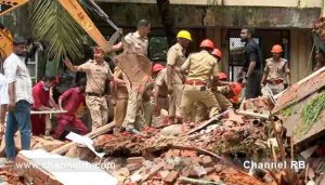 Read more about the article ഉദ്യോഗസ്ഥരുടെ അനാസ്ഥ, നഷ്ടമായത് വിലപ്പെട്ട ഒരു ജീവൻ; അമിത ആത്മവിശ്വാസവും തെറ്റായ വിവരവും മന്ത്രിമാരെ വെട്ടിലാക്കി; കോട്ടയം മെഡിക്കല്‍ കോളേജ് അപകടത്തിൽ സംഭവിച്ചത്; കൂടുതൽ അറിയുമ്പോൾ..