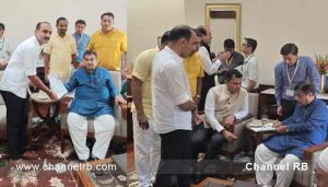 Read more about the article അടുക്കത്ത്ബയൽ ദേശീയ പാതയിൽ ഫുട് ഓവർ ബ്രിഡ്ജ് ഉടൻ പണിയും; നാട്ടുകാരുടെ ആവശ്യം അനുഭാവപൂർവ്വം പരിഗണിച്ച് നിതിൻ ഗഡ്‌കരി; കേന്ദ്ര ഗതാഗത മന്ത്രി ഉറപ്പ് നൽകിയാതായി ആക്ഷൻ കമ്മിറ്റി