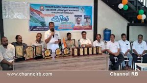 Read more about the article സ്വാതന്ത്ര്യ ദിനത്തിൽ തളങ്കരയിൽ പള്ളിക്കാൽ ക്രിക്കറ്റ് ക്ലബ്ബും (പി.സി.സി) തീരദേശ പോലീസും വിദ്യാർത്ഥികൾക്ക് ക്വിസ് മത്സരം നടത്തി; പ്രതിഭകളെ ആദരിച്ചു