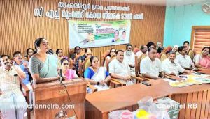 Read more about the article തൃക്കരിപ്പൂർ ഗ്രാമപഞ്ചായത്ത് പൂർത്തീകരിച്ച 62 ലൈഫ് പി.എം.എ.വൈ വീടുകളുടെ താക്കോൽ ദാനവും കുടുംബ സംഗമവും നടന്നു; ജില്ലാ പഞ്ചായത്ത്‌ പ്രസിഡന്റ്‌ ബേബി ബാലകൃഷ്ണൻ ഉദ്‌ഘാടനം ചെയ്തു