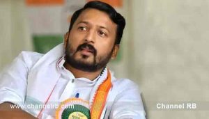 Read more about the article രാഹുല്‍ മാങ്കൂട്ടത്തില്‍ വിഷയം പാർട്ടിക്ക് തന്നെ തലവേദനയാകുന്നു; രാഹുലിനെ ഒതുക്കാൻ കോൺഗ്രസ് നേതാക്കൾ തന്നെ ഉണ്ടാക്കിയ തിരക്കഥയാണോ പീഡന വെളിപ്പെടുത്തൽ.? യുവതിയുടെ പരാതി, കൂടുതൽ അറിയാം..