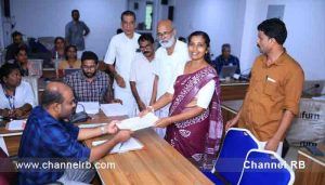 Read more about the article ജില്ലയില്‍ ഇതുവരെ 830 നാമനിര്‍ദേശ പത്രികകള്‍ സമര്‍പ്പിച്ചു; നവംബര്‍ 21 വരെ നാമനിര്‍ദേശ പത്രിക സമര്‍പ്പിക്കാം; നവംബര്‍ 22ന് സൂക്ഷ്മ പരിശോധന; ജില്ലയിലെ വിവിധ തദ്ദേശ സ്ഥാപങ്ങളിൽ ലഭിച്ച നാമനിര്‍ദേശ പത്രികകള്‍; കൂടുതൽ അറിയാം..