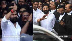 Read more about the article ജനപ്രീയ നടൻ ദിലീപിന് ആശ്വാസം; നടിയെ ആക്രമിച്ച കേസിൽ എട്ടാം പ്രതിയായ നടനെ കോടതി വെറുതെ വിട്ടു; ഗൂഢാലോചന തെളിയിക്കാൻ പ്രോസിക്യൂഷന് സാധിച്ചില്ല; കൂടുതൽ അറിയാം..