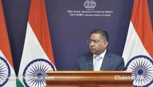 Read more about the article ഇറാനിൽ കഴിയുന്ന ഇന്ത്യക്കാർ സ്വന്തം നിലയ്ക്ക് മടങ്ങണം; വ്യോമ പാത തുറന്നതിനാൽ യാത്രക്ക് ബുദ്ധിമുട്ടില്ല; ഒഴിപ്പിക്കൽ നടപടി ഉടനില്ല; കൂടുതൽ അറിയാം..