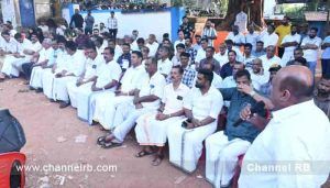 Read more about the article ആരിക്കാടി ടോൾ പ്ലാസയിൽ യുവാവിനോട് കാണിച്ചത് കൊടും ക്രൂരത; പോലീസിനെതിരെ യു.ഡി.എഫ്; കുമ്പള സ്റ്റേഷന് മുന്നിൽ ധർണ്ണ; കൂടുതൽ അറിയാം..