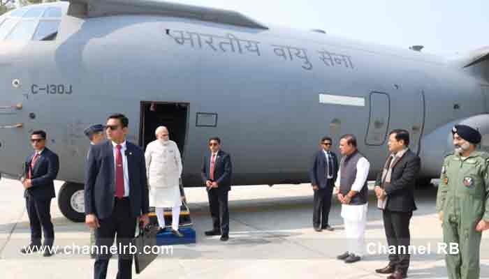 Read more about the article പ്രധാന മന്ത്രി നരേന്ദ്ര മോദിയുമായി എത്തിയ വ്യോമസേനാ വിമാനം ദേശീയ പാതയിൽ ഇറക്കി; അസമിലെ ദിബ്രുഗഢ് ദേശീയ പാത 37 ലാണ് ചരിത്രപരമായ ലാൻഡിംഗ് നടത്തിയത്; കൂടുതൽ അറിയാം..