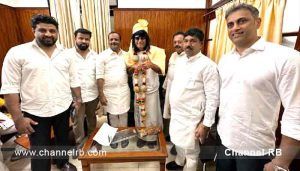 Read more about the article ബോചെയ്ക്ക് കര്‍ണാടക സര്‍ക്കാറിൻ്റെ ആദരം; കര്‍ണാടക നിയമസഭയില്‍ നടന്ന പ്രൗഢഗംഭീരമായ ചടങ്ങില്‍ സ്പീക്കര്‍ യു.ടി ഖാദര്‍ ബോചെയെ ആദരിച്ചു