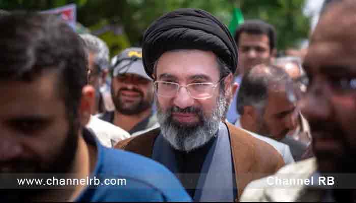 Read more about the article പിതാവിനേക്കാളും കരുത്തൻ, ഇറാൻ്റെ നിഴൽ രൂപമായിരുന്ന 56കാരൻ; അമേരിക്ക- ഇസ്രായേൽ ആദ്യമേ ലക്ഷ്യം വെച്ചതും ഇദ്ദേഹത്തെ; പരമോന്നത നേതാവായി അധികാരമേറ്റ മുജ്തബ ആരാണ്.? കൂടുതൽ അറിയാം..