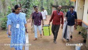 Read more about the article നിയമസഭാ തിരഞ്ഞെടുപ്പ് 2016 കാസറഗോഡ് ജില്ലയിൽ വീട്ടിലെ വോട്ടിനു തുടക്കമായി; പോളിംഗ് സാമഗ്രികളുടെ വിതരണ കേന്ദ്രം ജില്ലാ കളക്ടർ സന്ദർശിച്ചു