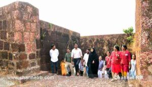 ജില്ലയിലെ പ്രധാന വിനോദസഞ്ചാര- കേന്ദ്രമായ ചന്ദ്രഗിരി കോട്ട ജില്ലാ കളക്ടർ അർജുൻ പാണ്ഡ്യൻ IAS സന്ദർശിച്ചു; കോട്ടയുടെ അടിസ്ഥാന സൗകര്യങ്ങൾ വികസനത്തിന് അടിയന്തിര ഇടപെടൽ; കൂടുതൽ അറിയാം..