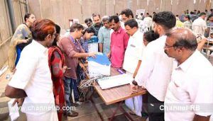 Read more about the article വോട്ടിംഗ് യന്ത്രങ്ങളുടെ കമ്മീഷനിംഗ് നടപടികൾ കാസറഗോഡ് തുടരുന്നു; ജില്ലയിലെ അഞ്ച് നിയമസഭാ മണ്ഡലങ്ങളിൽ വോട്ടെടുപ്പിന് മുന്നോടിയായി നടക്കുന്നത്.? കൂടുതൽ അറിയാം..