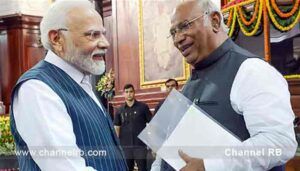 പ്രധാനമന്ത്രി നരേന്ദ്ര മോദിക്കെതിരായ ‘ഭീകരവാദി’ പരാമര്‍ശത്തില്‍ വിവാദം പുകയുന്നു; പരാതിയുമായി കേന്ദ്ര മന്ത്രിമാർ; മല്ലികാര്‍ജുന്‍ ഖര്‍ഗെയ്ക്ക് നോട്ടീസയച്ച് തെരഞ്ഞെടുപ്പ് കമ്മീഷന്‍; കൂടുതൽ അറിയാം..